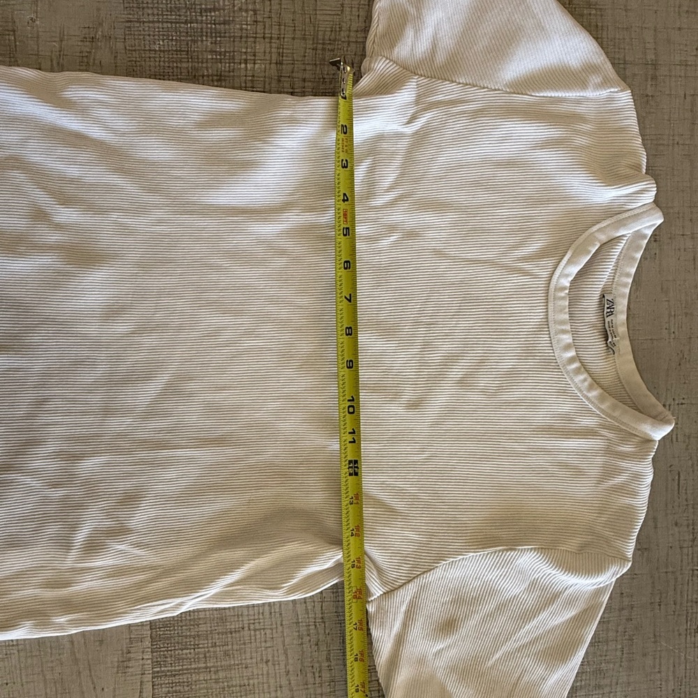 Zara Ribbed White Scoop Neck Shirt Size Medium - Picture 7 of 9